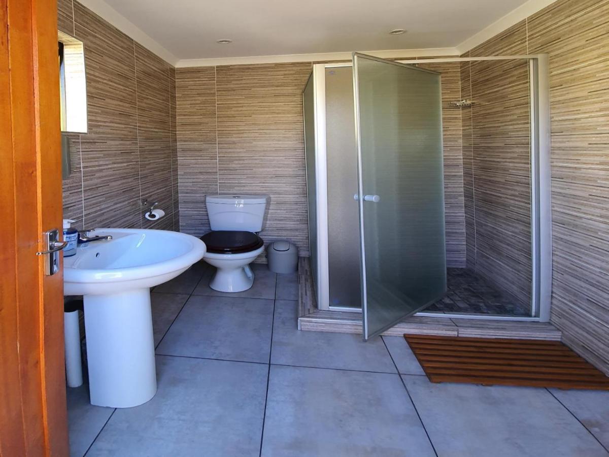 Lebo'S Soweto Backpackers Pansiyon Dış mekan fotoğraf